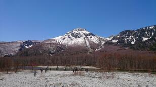 「冬眠明けのクマに会ったら…どうする？」上高地ビジターセンター講習会で学ぶ登山＆キャンプでの「4つの必須対策」とは？