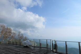 3日に1度は「雲海」出現！ 驚異の「発生率76.8％」絶景スポット「竜王マウンテンリゾート」の訪問結果は？ 現地「ソラテラス＆雲海キャビン」レポ