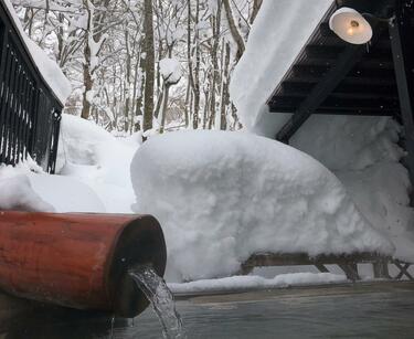 雪見風呂も最高！「秋田県・乳頭温泉郷」7軒を回れる「有効期限1年」お