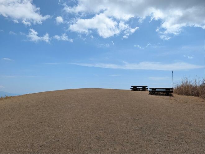 ススキ原の大展望が心地よい！ 東伊豆「三筋山」 駐車場から往復約2時間半ハイキング「現地レポ」【静岡県賀茂郡東伊豆町】の画像003