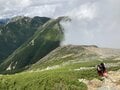 「曇り空・かすみ」に “彩られる” 山の絶景！  梅雨どきの「特別な景色」を求める登山＆ハイキング「愉しみかた」の画像007
