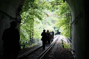険しすぎる「鉄道の聖地・碓氷峠」越え！ 圧巻の「トンネル群＆文化財