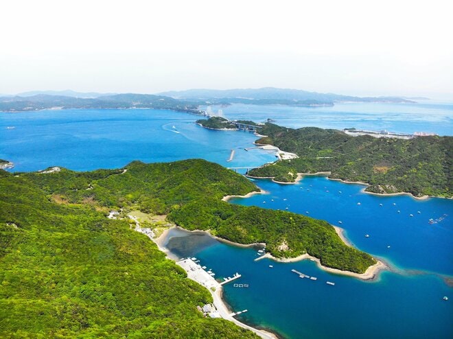 【徳島県鳴門市】1日1組限定！ 瀬戸内の絶景の海を眺めながら貸し切りの海上筏で手ぶらでフィッシング＆BBQ 「アオアヲ ナルト リゾート」のご当地アクティビティの画像003