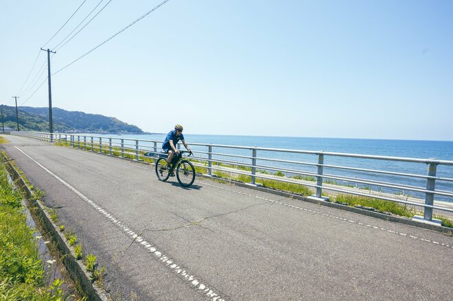【自転車】ベストシーズン到来！「久比岐自転車道」 旧国鉄のトンネルと日本海　潮騒を感じながら “専用道” で心ほぐれるサイクリング   新潟県｜2026年の画像013