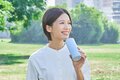 【ボトル内にある “冷却芯” がミソ！】タオルを巻いて＆体に当ててクールダウン！ 「氷タオルで瞬時に冷却 × 長時間キープ ヒヤシーナ」 Life on Productsの画像005