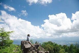 百名山「浅間山」となりの穴場「高峰山」ハイキング！  絶景「富士山・八ヶ岳」＆2,000ｍ「高山植物の宝庫」レポ