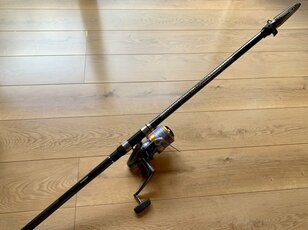 釣り竿「最初の1本」は磯竿に！  磯釣りタックル「有名メーカー入門モデル」がコスパ最強の理由！「冬の夜釣り」でのリアル検証レポート