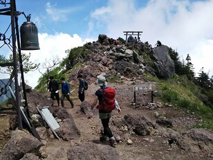 都内からもアクセスは良好！  栃木県・日光の男体山で神々しい雰囲気の「登拝」ハイキングの絶景とは？