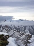 【スキーツーリングの世界】日本一長い日高山脈をスキーで滑り抜ける！ 「南日高」主稜線の長く過酷な一日  北海道・2022年の画像012