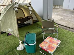 出番の割に収納に困る「来客用の布団」を寝袋に替えたい！  それっぽい「全開OK・封筒型」を自宅で試してみた！「キャンプギア徹底活用」実践レポ