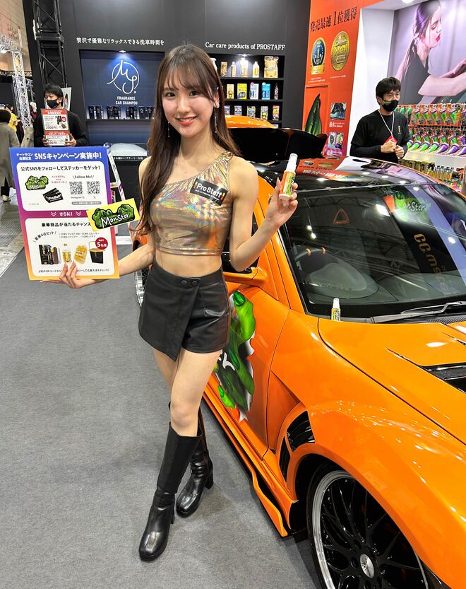 速報！「東京オートサロン 2024」が開幕！！ ド迫力のドリフト走行実演も、“可愛い子ちゃんやセクシー系美女まで” イベントを彩るコンパニオンも、待っている！【編集部リポート 第1弾】の画像003