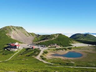 3,000m峰の絶景まで約1時間半！  日本百名山「乗鞍岳」 岐阜県側「乗鞍スカイライン」も開通！  “日本一高いところにあるバスターミナル” からの「登山レポ」