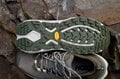 【分厚いソールが膝に優しい】HOKAの人気モデル「KAHA」がリニューアルの画像008