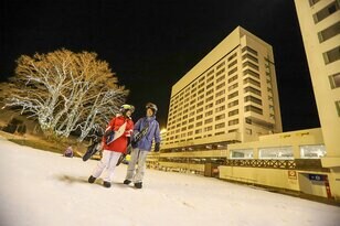 【ゲレンデ0分！ 快適ホテル】「荷物が多くなりがちなスキー＆スノーボード旅を快適に！」 スキーイン＆アウトができる「ゲレンデ直結ホテル」5選  2025年