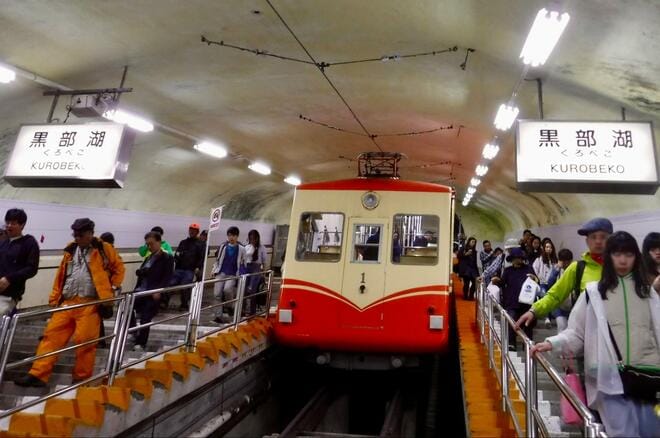 【全線開通55周年】一度は行きたい「春の立山黒部アルペンルート」 圧巻の雪壁「雪の大谷ウォーク」＆「大観峰・雪のトンネル」ほか「現地レポ」の画像001