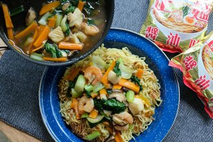 ”いつものラーメン”を卒業！ワンランク上の秋冬キャンプもあったか「袋麺」活用レシピ【季節の外ごはん vol.21】