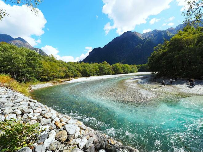 「秋の上高地」で「紅葉景色」満喫する登山＆散策！  新中の湯登山口から「焼岳」を越えて、青く輝く梓川が美しい「河童橋」への画像003