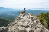 【6月におすすめしたい大展望の難読山】西上州の最高峰「御座山」って読めますか？  気になるシャクナゲの咲き具合もレポート