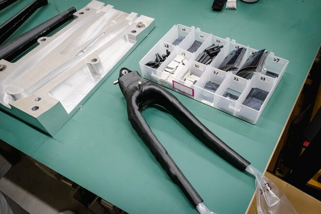 ロードバイク “あきらめ組” も納得の精度＆乗り心地！  メイドイン讃岐のハイエンド折りたたみミニベロ「Tyrell FCX」で、しまなみ海道を走ってみた！の画像010