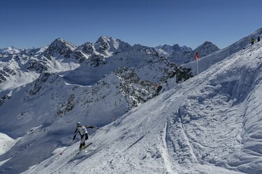 冬のトレラン？ 雪上のF1？ 「Skimo」の全日本選手権大会