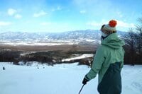 驚きの「晴天率80%」とゲレンデからの富士山の絶景！  天然雪のようなクオリティの「サンメドウズ清里スキー場」と温泉サウナ・道の駅がセットの極上日帰りプラン