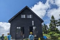 【秋山で泊まる】食事、お風呂、寝具… どうすればいい？ 初心者が抱く「はじめての山小屋泊」のギモン！ 事前チェック必須「5つのポイント」で解説