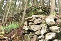 【NHK大河『豊臣兄弟！』ゆかりの城】そそり立つ “異質” なほどの高石垣が目前に迫る！「丹波国・周山城〈後編〉」（京都府京都市）【戦国の山城を攻める vol.10】