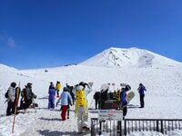 【ファミリースキー】春スキーは旭川滞在で旭岳へ！ 「狭間の時期だからこそ、リーズナブルに観光するならうってつけ」  2026年｜北海道
