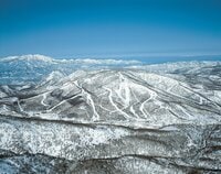 【志賀高原マウンテンリゾート特集・第6回】極上の雪の中、“特別な時間”が流れる志賀高原の奥座敷！ 伝統と格式を備えるリゾートホテル滞在で楽しむ「焼額山スキー場」と「奥志賀高原スキー場」