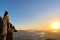 【実は毎日のように見られる「身近な絶景」】夕暮れ前の「おいしい時間」 ちょっとだけ眺めの良い場所で満喫してみよう！「トワイライトハイク de カフェ」