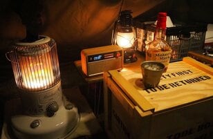 秋から真冬まで「テントの暖」に欲しいストーブ！  薪か？ 石油か？「初めての巣ごもりキャンプ」にはどっち！？  経験者のメリットデメリット解説＆レクチャー