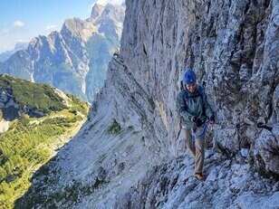断崖絶壁の岩山で「空中散歩」イタリア・ドロミテ「ヴィア・フェラータ」初体験レポ！