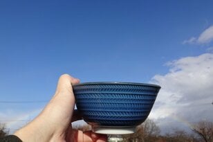 “風流で丁寧な時間” を堪能する「アウトドア茶会」 名水を汲んで＆茶杓はブッシュクラフトで、やってみた！  ソロキャンで愉しめる「野点」レポ！