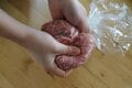 包む手間を省いた簡単&時短餃子＜ニトリのスキレット＞を使って蒸し焼き「包まないビッグ餃子」【季節の外ごはん vol.39】の画像008