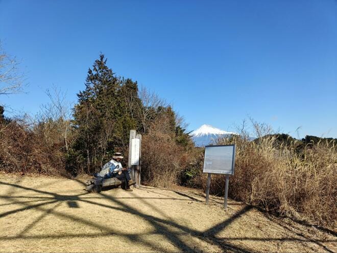 富士川・駿河湾・富士山の大展望満喫！  約2時間半で4座をめぐる低山縦走コース「大丸山」 キャンプと一緒に楽しんでもOK「登山レポ」の画像002