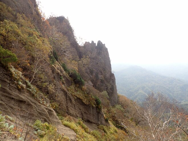 紅葉のピーク直前！ 「札幌近郊にある3つの “天狗岳” で鮮やかな彩りを楽しむ登山」 【北海道の紅葉事情・2022年】の画像004