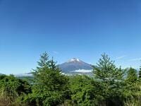 大岩の裂け目巡りで願いが叶う！？  パワースポット「石割神社」から「富士山と山中湖」 絶景を堪能する欲張りハイキング！ 「石割山」登山レポ