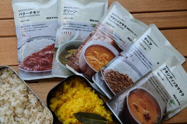 無印良品 × メスティン炊飯】で作るお手軽「スパイスキャンプ飯」＆「本格レトルトカレーの食べ比べ」の結果とは？｜キャンプ｜レポート｜BRAVO  MOUNTAIN