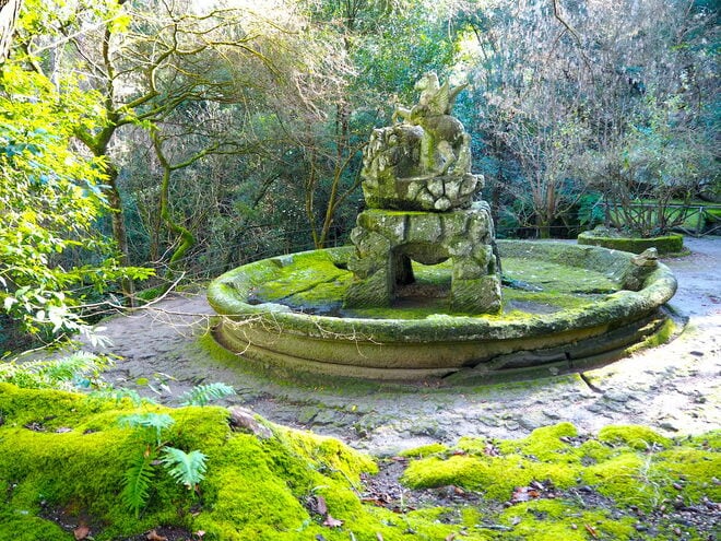 怪物が潜む聖なる森で異世界散策「謎めいた石像たちが示唆するもの」【ブーツの国の街角で vol.42】の画像008