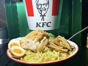 「ケンタッキーの骨」で作る「本格こってり・鶏白湯ラーメン」レシピ大公開！  ほったらかしでも「激ウマ」キャンプ飯「オリジナルチキン」アレンジ
