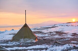 日本屈指の絶景「冬のオホーツク海の流氷」が押し寄せる海岸での極寒キャンプレポート＜前編＞【絶景キャンプ場ガイド-言葉を失うほどの風景に会いに行こう- vol.28】