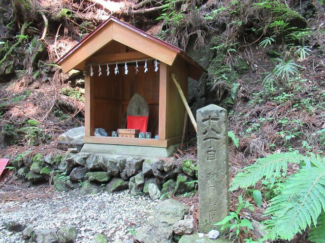 秩父盆地のシンボル「武甲山」ダイナマイトの発破音が鳴り響く“日本武尊”を祀る伝説の山の画像003