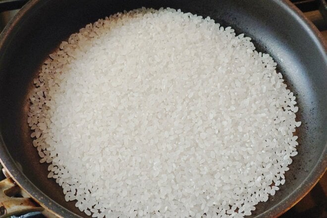 【ショップ店員に聞く！ 知っトクと便利「キャンプテクニック」】時短炊飯のなるほどワザ！「お湯とフライパン」〈アルペントーキョー vol.3〉の画像002
