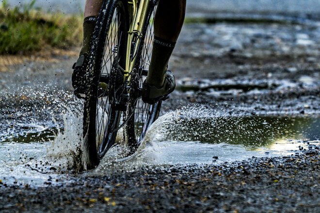 「登山、自転車、水遊び、渓流釣り」 使い方次第で可能性が広がる【防水ソックス】！  その実力はいかに？ 「ひと夏使い倒してみました」  2025年の画像005