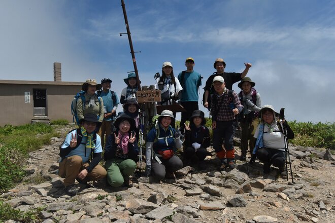 登山初心者に最適なガイドツアー【コロンビア アウトドア アカデミー】夏の北海道を存分に味わえる絶景登山「ニセコアンヌプリ」レポートの画像001
