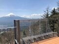 【話題の写真映えスポット】対角線上に並ぶ富士山と河口湖の絶景！「FUJIYAMAツインテラス」へのバスが運行開始！  2022年・山梨県の画像004