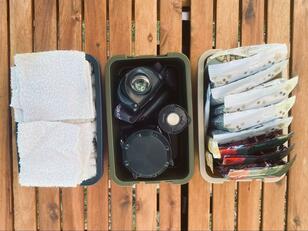 不動の人気＆ロングセラー！  100均セリア「バックルBOX」に入れるもの10選！「小物収納＆スタッキング」がキマる “キャンプ使いたおし” 実践レポ