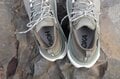 【分厚いソールが膝に優しい】HOKAの人気モデル「KAHA」がリニューアルの画像004
