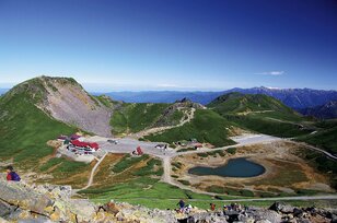 今こそ行きたい！ 北アルプスの名峰6座 【最終回】気軽に“3,000m峰”を体験できる「乗鞍岳」 麓の温泉は湯量豊富な“白濁湯”