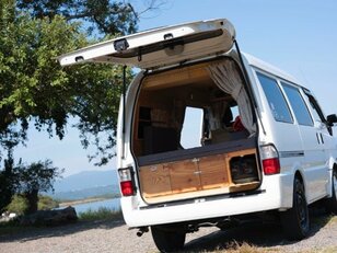 【予算30万＆製作期間2か月半】73歳人気YouTuberが「車中泊仕様にDIYカスタム」したジジイ流・愛車旅の楽しみ方